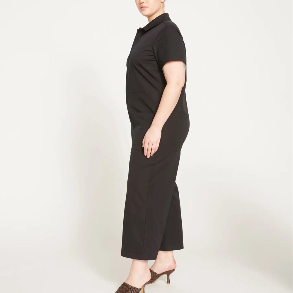 Universal Standard Kate Stretch Cotton Twill Jumpsuit in 
Black, Size M